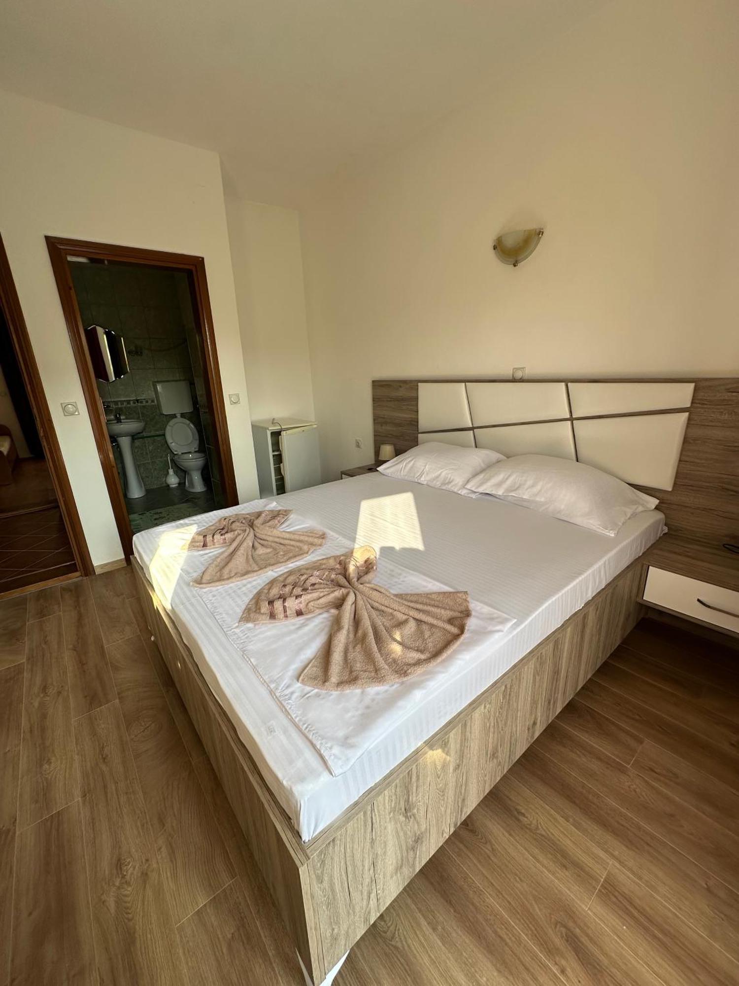 Rooms Ajllin Ulcinj Exteriör bild