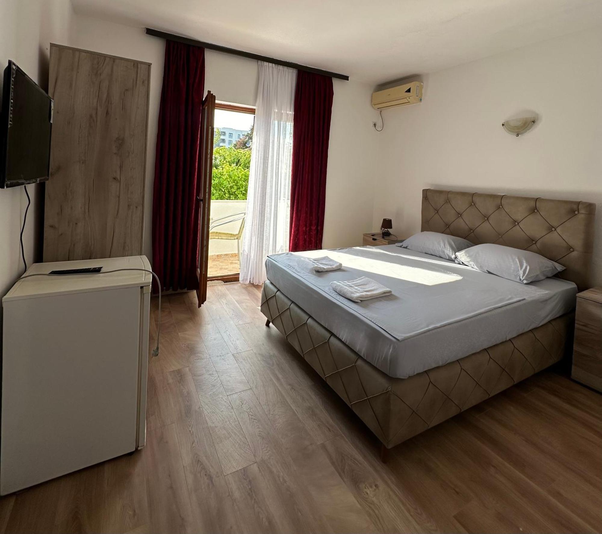Rooms Ajllin Ulcinj Exteriör bild